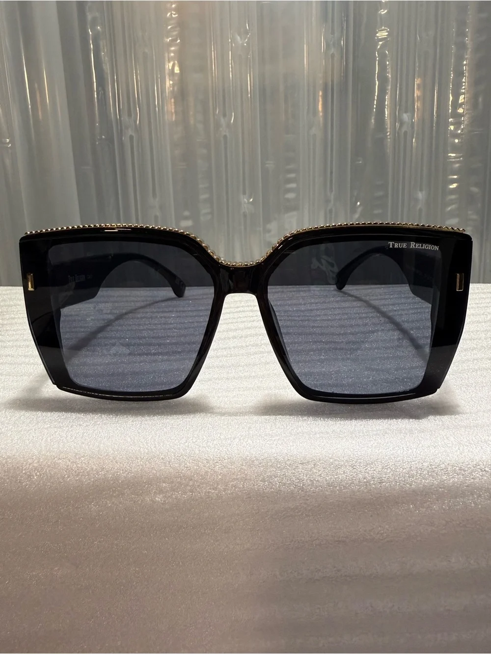 NWT True Religion Gold Trim Square Sunglasses Black SR1025-Unisex